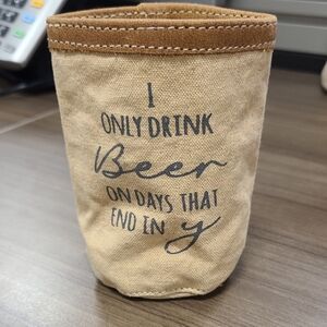 NWOT Myra Beer Holder